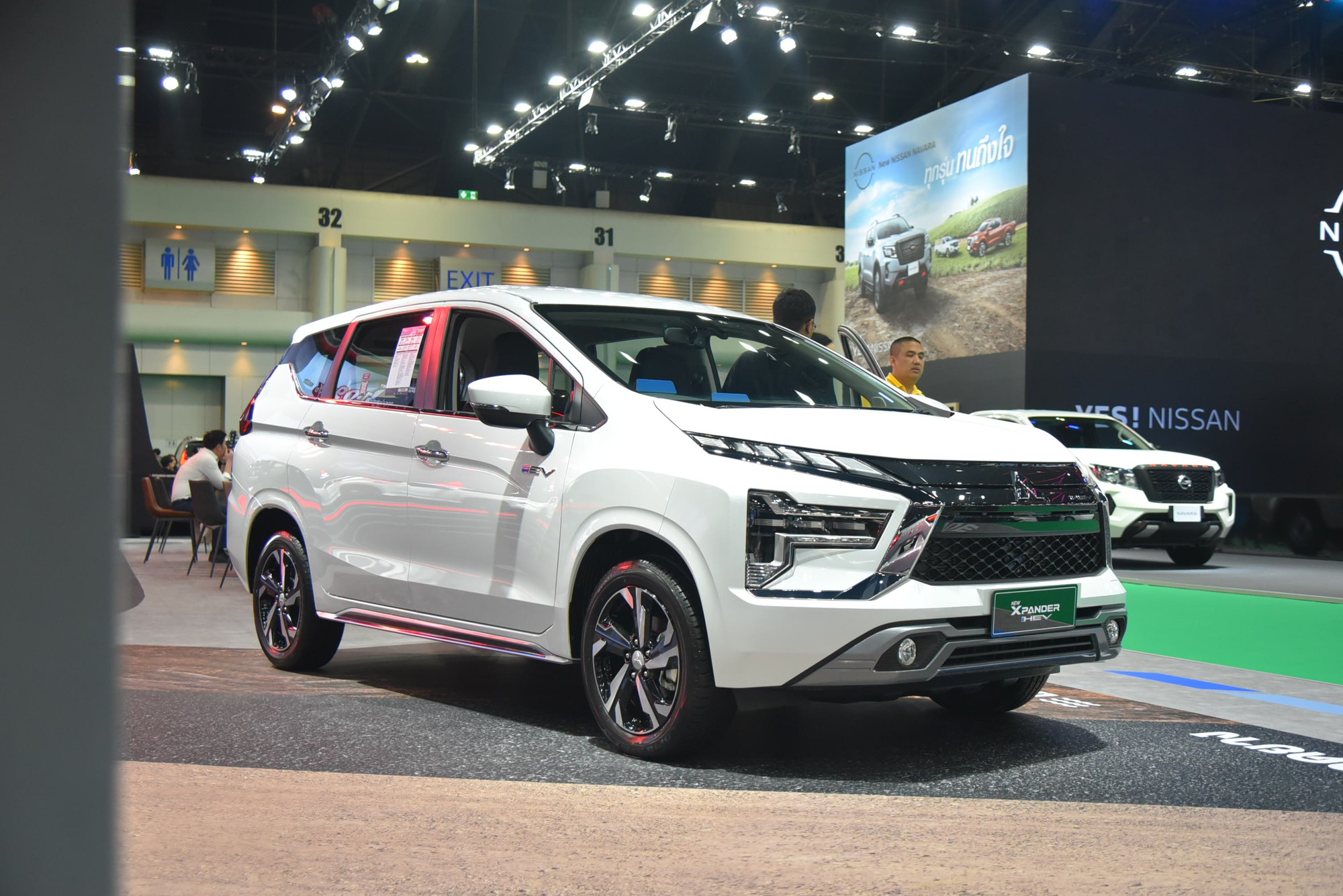 Mitsubishi Xpander HEV mà nhiều người Việt mong chờ đây rồi: Nội thất mượn nét của Xforce, động cơ tiết kiệm hơn hẳn - Ảnh 1