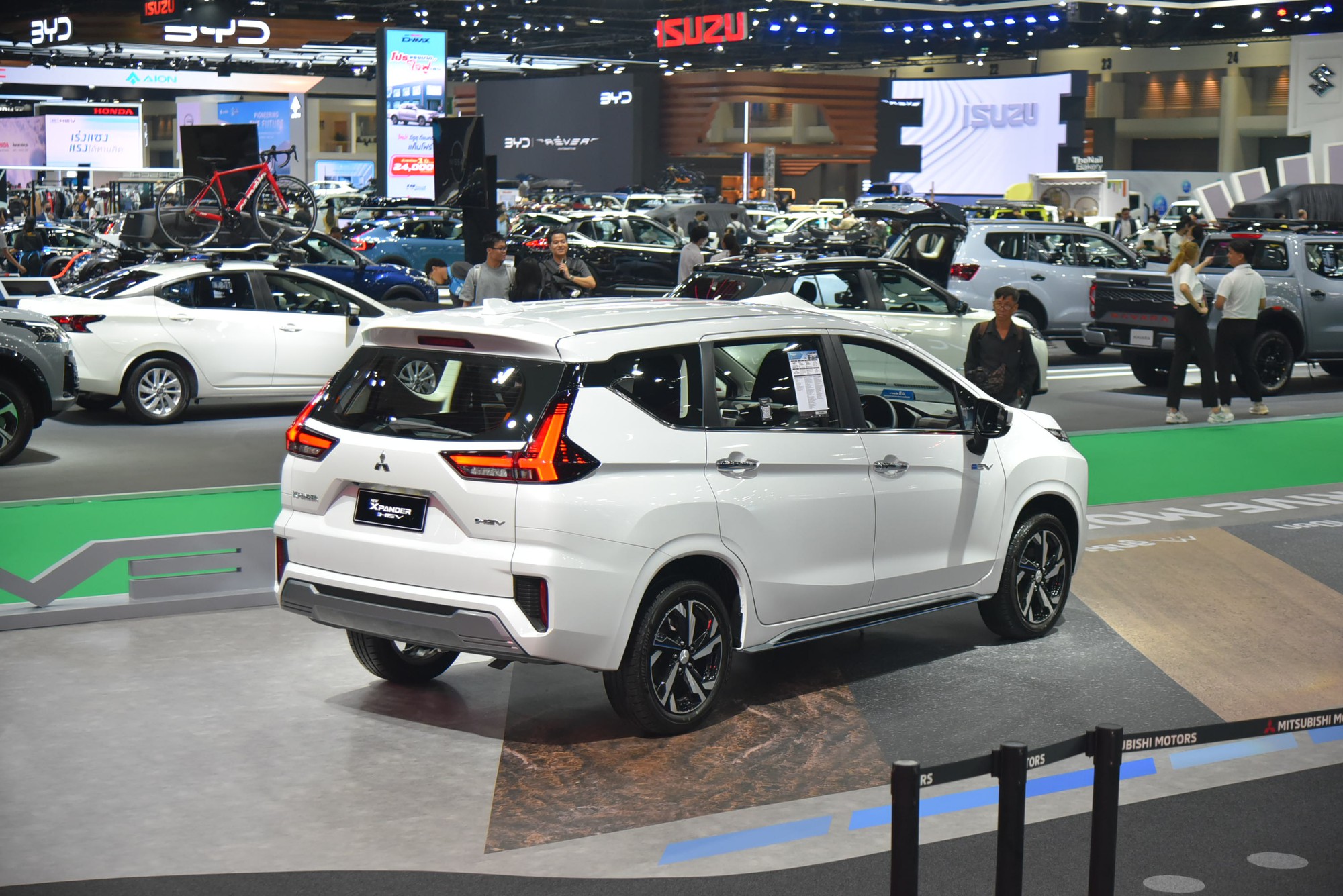 Mitsubishi Xpander HEV mà nhiều người Việt mong chờ đây rồi: Nội thất mượn nét của Xforce, động cơ tiết kiệm hơn hẳn - Ảnh 13