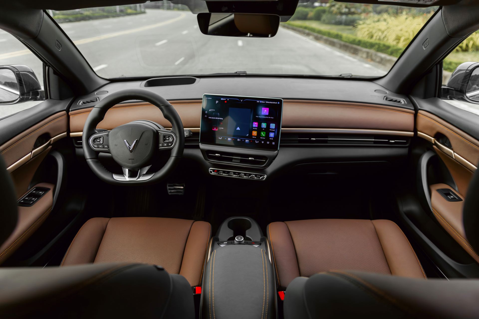 Người dùng hồ hởi đón nhận chương trình “Mãnh liệt tinh thần Việt Nam” của VinFast - Ảnh 1