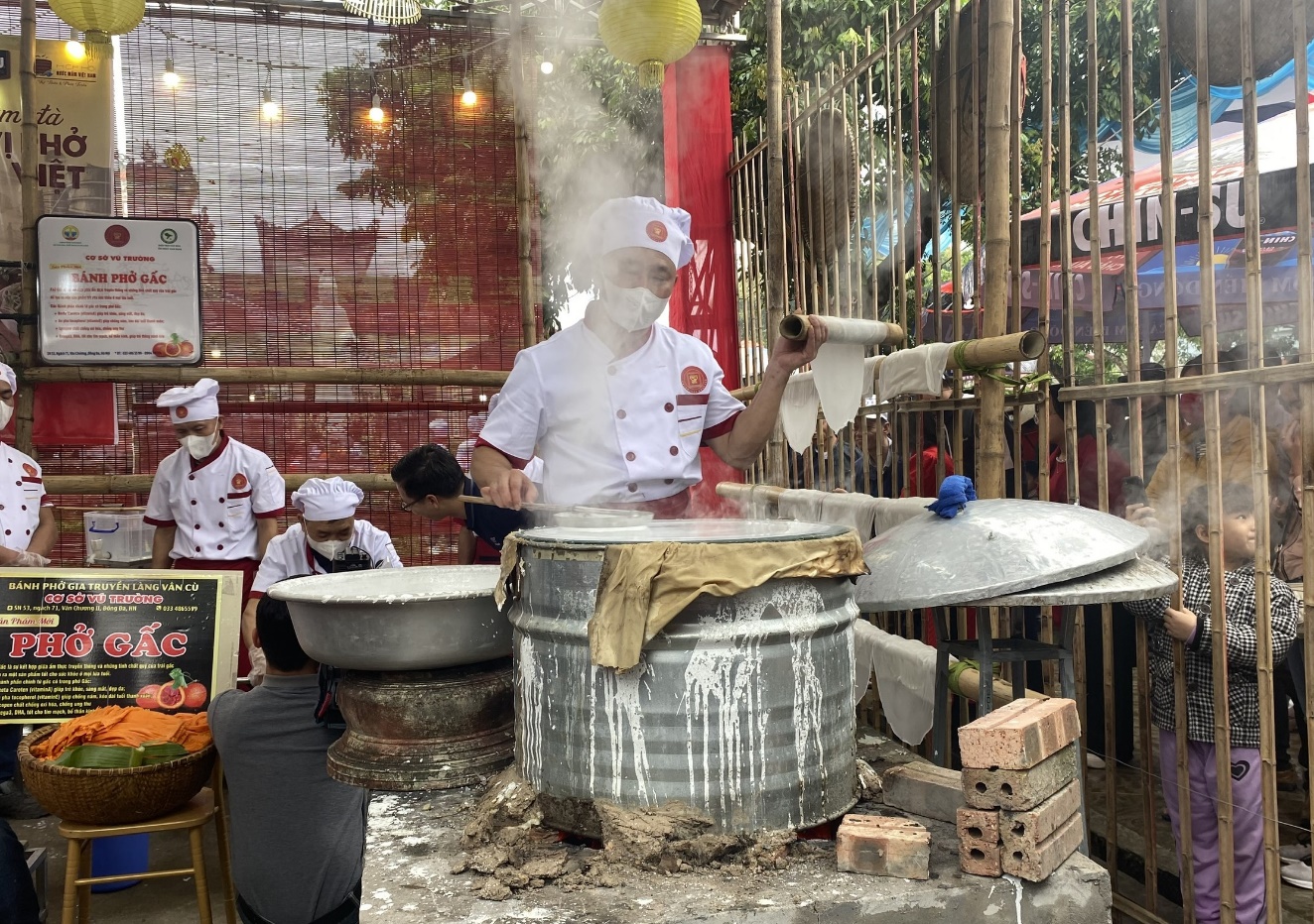 Masan Consumer tôn vinh nghề phở, đồng tổ chức Festival Phở 2024 - Ảnh 1