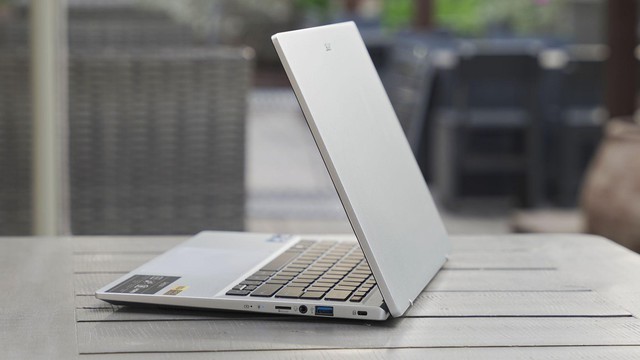 Acer Swift Go 14 AI: laptop văn phòng mỏng nhẹ được ưa chuộng năm 2024 - Ảnh 1