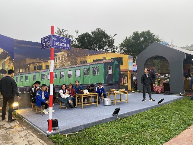 Hàng nghìn du khách đến trải nghiệm tại Festival Phở 2024 - Ảnh 19