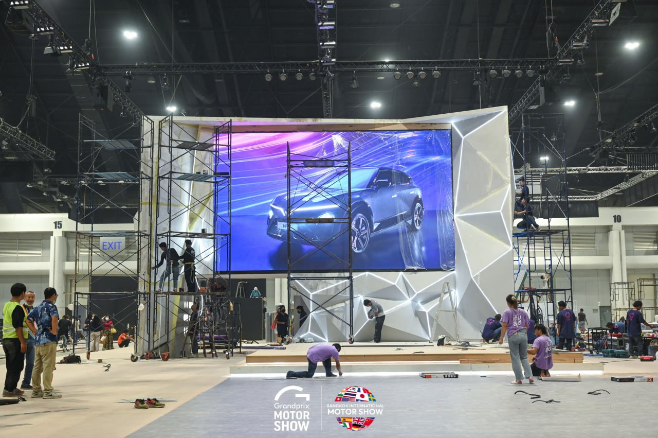 Lộ diện hình ảnh đầu tiên của gian hàng VinFast tại Bangkok International Motor Show 2024: Hơn 600m2, đối diện Honda - Ảnh 2