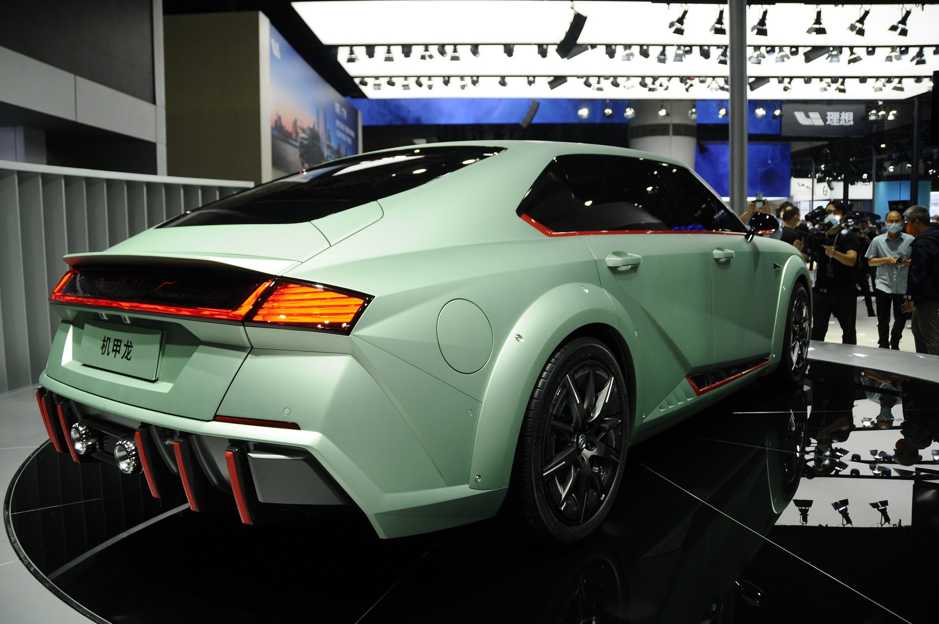 Mẫu xe điện Trung Quốc liên tục được đăng ký ở Việt Nam có gì đáng chú ý: Tên lạ nhưng hứa hẹn là đối thủ đáng gờm của Taycan, EQS, sở hữu tính năng ít xe nào có - Ảnh 3