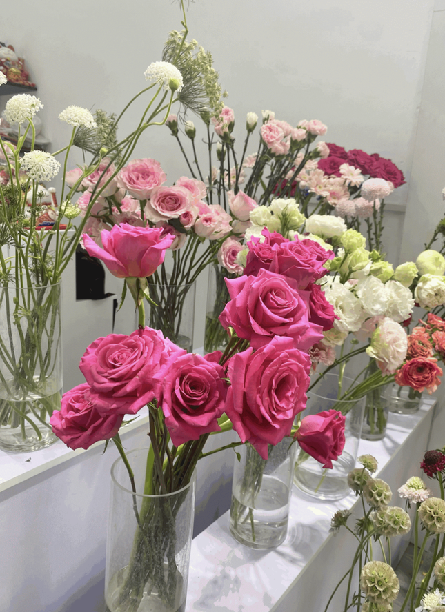 Hộp hoa mica mới lạ, giá hàng triệu dịp 8/3 - Ảnh 4