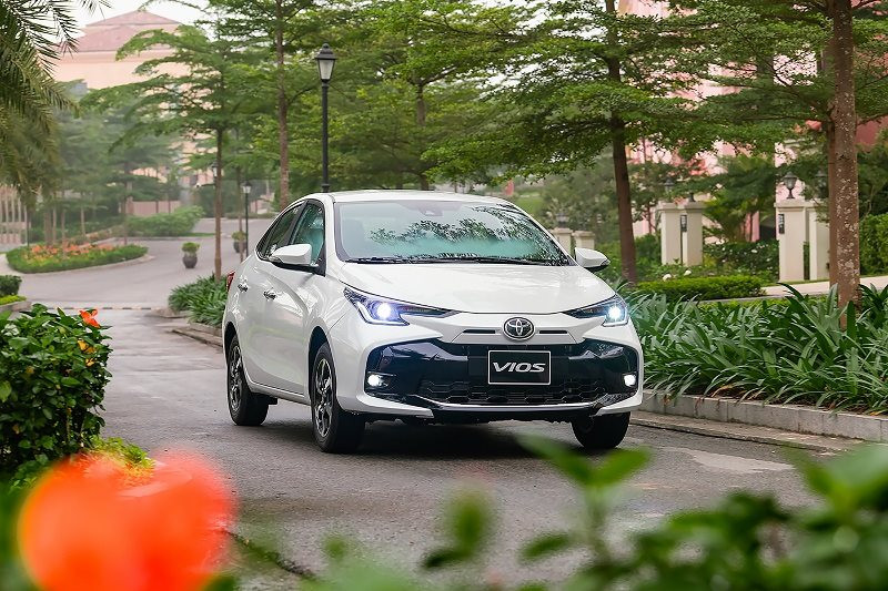 Toyota Vios bất ngờ giảm đậm gần 50 triệu đồng, quyết đua doanh số với Hyundai Accent và Honda City - Ảnh 1