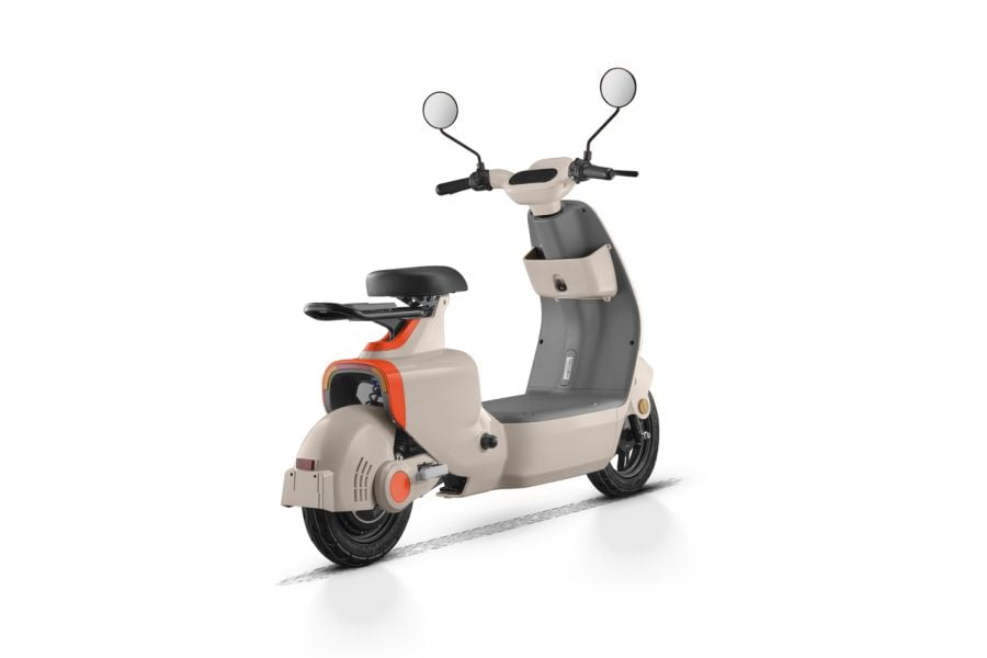 'Bơ đẹp' dàn siêu xe trăm tỷ, Cường Đô la lựa chọn mẫu xe này để cùng gia đình lượn phố cuối tuần: sạc 1 lần đi 100km, giá rẻ ngỡ ngàng - Ảnh 3