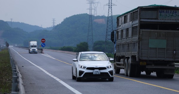 Nhiều loại phương tiện sẽ bị cấm lưu thông trên cao tốc Cam Lộ - La Sơn