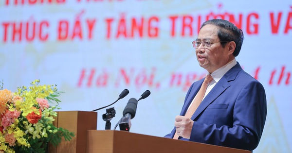 Thủ tướng Phạm Minh Chính đưa ra phương châm điều hành chính sách tiền tệ