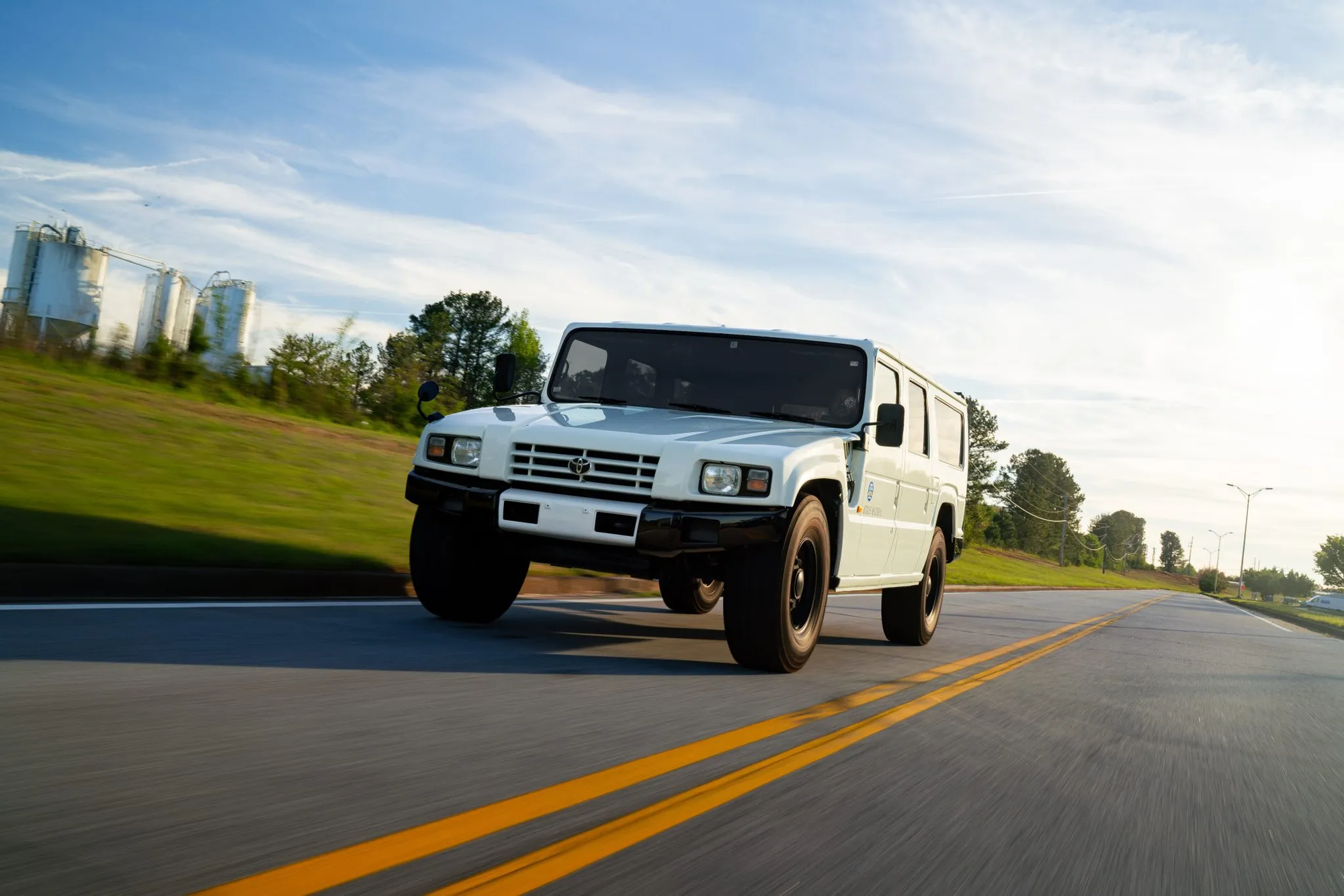 Xe Toyota không phải ai cũng biết: Trông như Hummer, ăn dầu như uống nước lã nhưng được săn lùng gắt gao - Ảnh 22