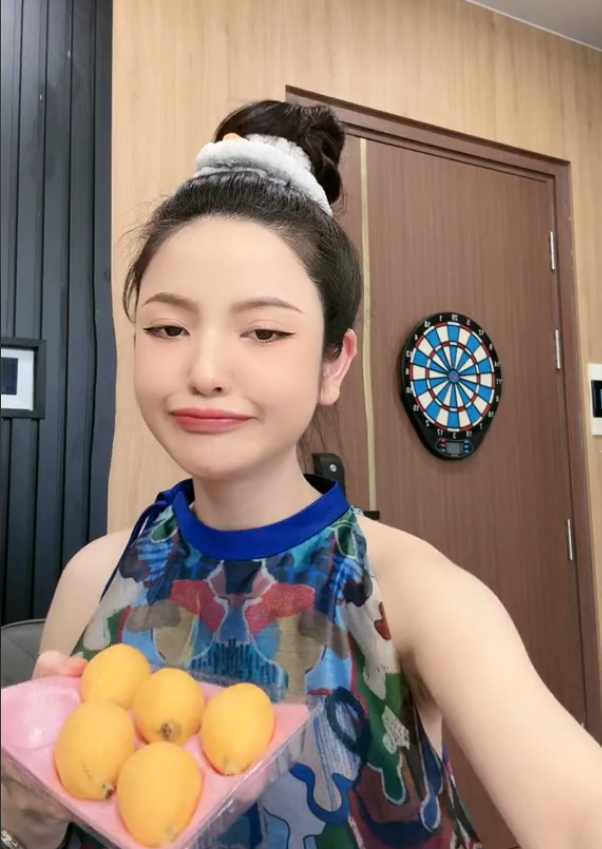 Loại quả dại mọc ven đường Nhật Bản, về Việt Nam thành "của hiếm", vợ Quang Hải mua nửa triệu/kg - Ảnh 3