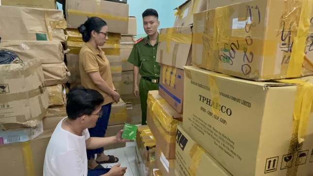 Phá đường dây sản xuất tân dược giả có chất cấm sử dụng cho người - Ảnh 2