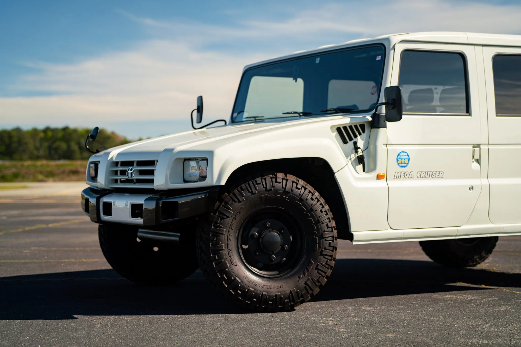 Xe Toyota không phải ai cũng biết: Trông như Hummer, ăn dầu như uống nước lã nhưng được săn lùng gắt gao - Ảnh 23