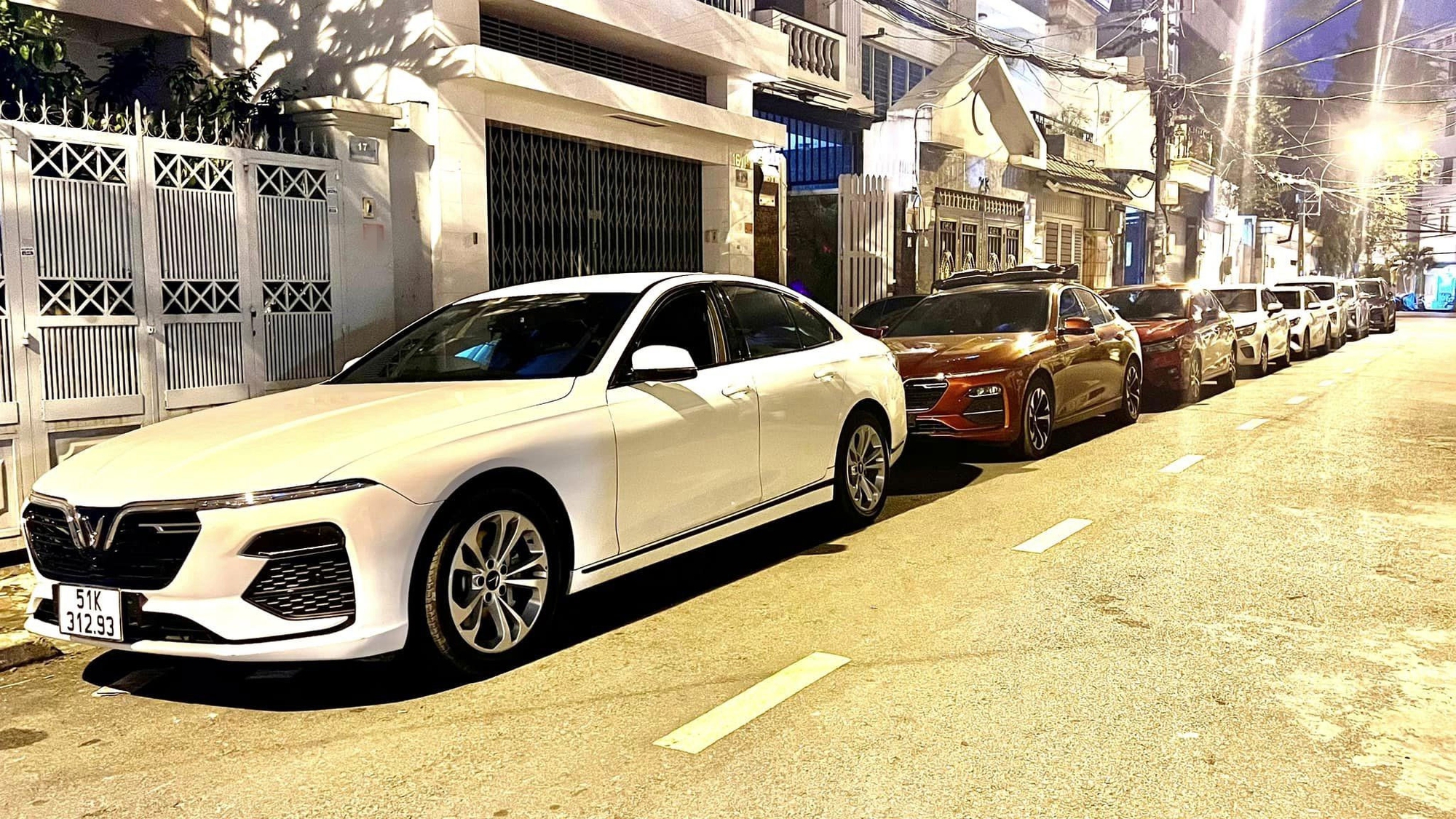 Ế khách thuê xe tự lái chơi lễ - Ảnh 1