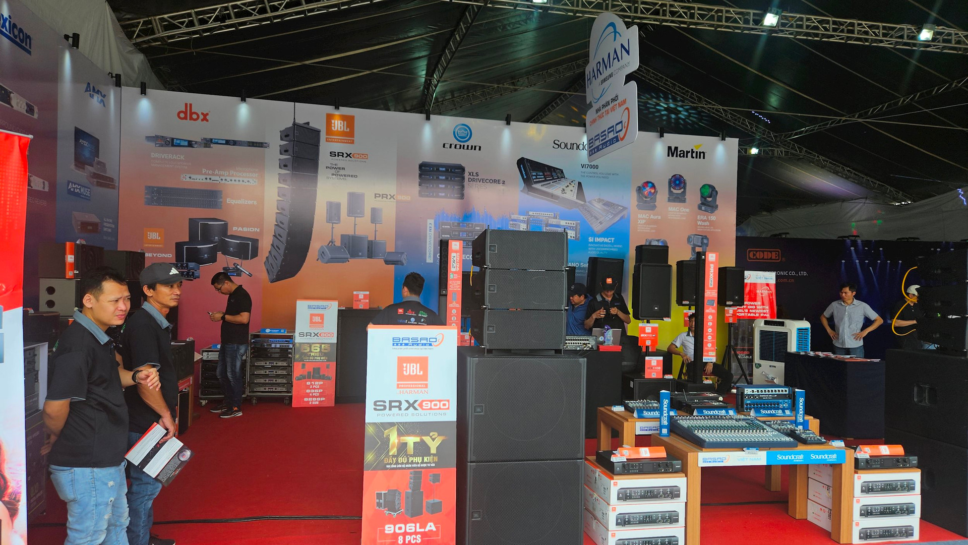 Nghỉ lễ chưa biết đi đâu, tới ngay Plase Show 2024 để trải nghiệm ‘bữa tiệc’ âm thanh ánh sáng đỉnh cao - Ảnh 5