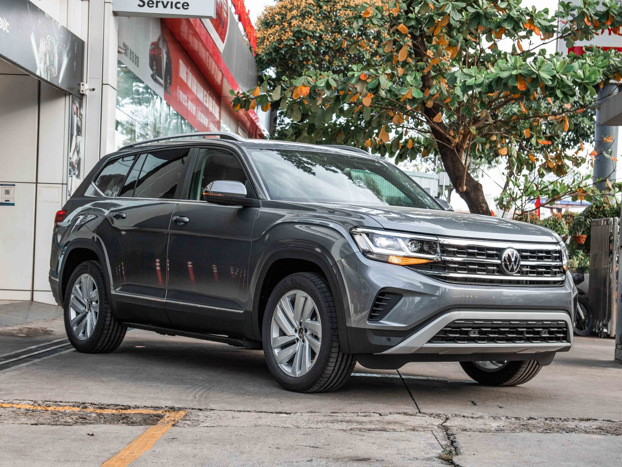 Lấy lô Hyundai Palisade này tại đại lý, bạn sẽ tiết kiệm hơn 700 triệu so với mua Teramont: Bản base giảm 100 triệu, còn 1,379 tỷ đồng - Ảnh 2