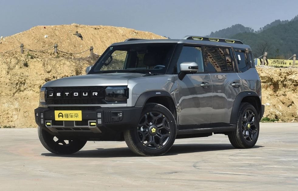 Hãng xe xây nhà máy 20.000 tỷ tại Việt Nam ra mắt siêu phẩm SUV: thiết kế đậm chất Defender 110, phạm vi di chuyển lên tới 1.300 km - Ảnh 1