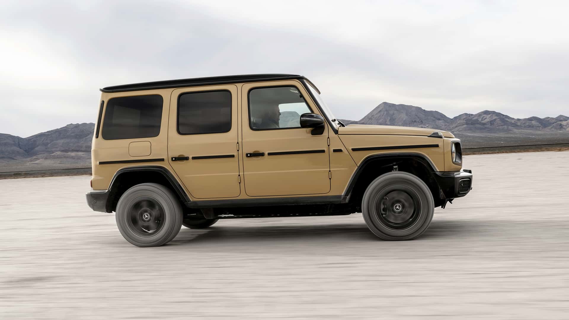 Mercedes-Benz G-Class thuần điện chính thức ra mắt: Thiết kế gần như bê nguyên bản thường, mạnh tới 579 mã lực, nhưng đây mới là con số ấn tượng nhất - Ảnh 9