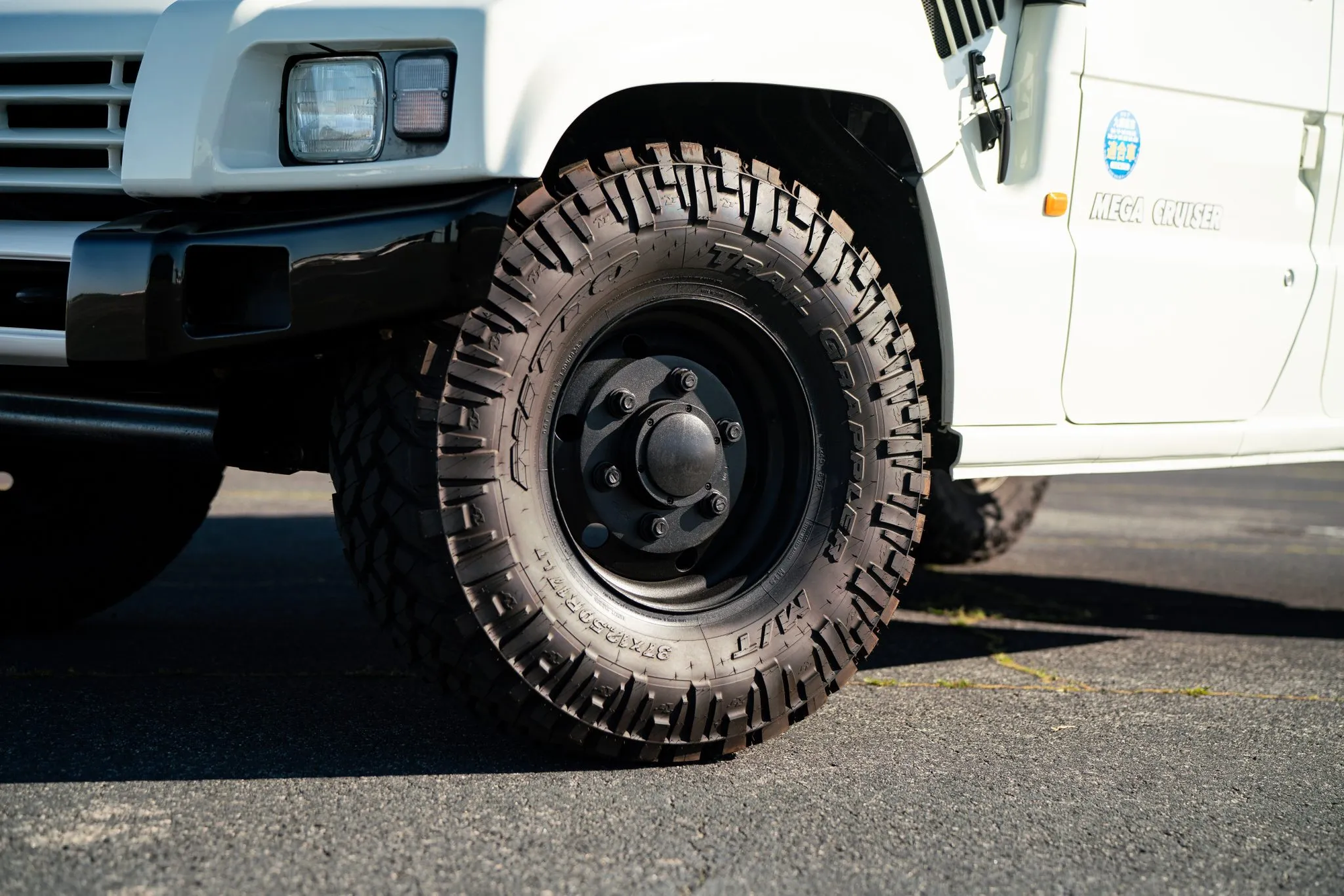 Xe Toyota không phải ai cũng biết: Trông như Hummer, ăn dầu như uống nước lã nhưng được săn lùng gắt gao - Ảnh 25