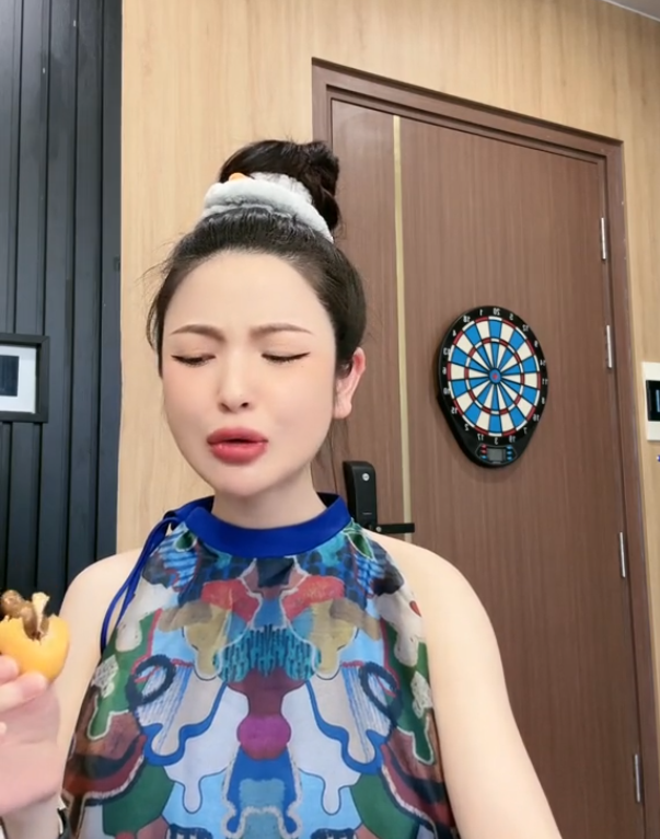 Loại quả dại mọc ven đường Nhật Bản, về Việt Nam thành "của hiếm", vợ Quang Hải mua nửa triệu/kg - Ảnh 2