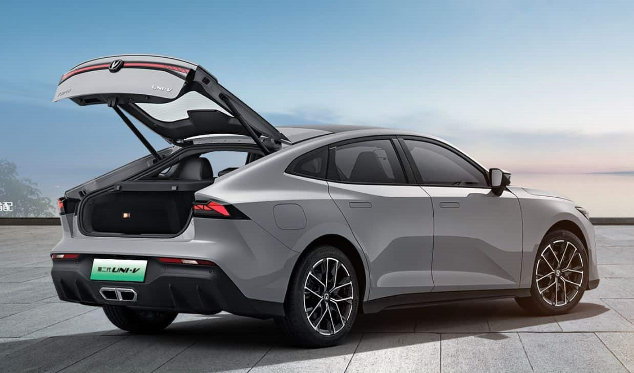 "Ông trùm" xe tải tại Việt Nam trình làng bom tấn sedan: ăn xăng ít hơn cả xe máy chỉ 0,9L/100km, giá quy đổi hơn 400 triệu đồng - Ảnh 3