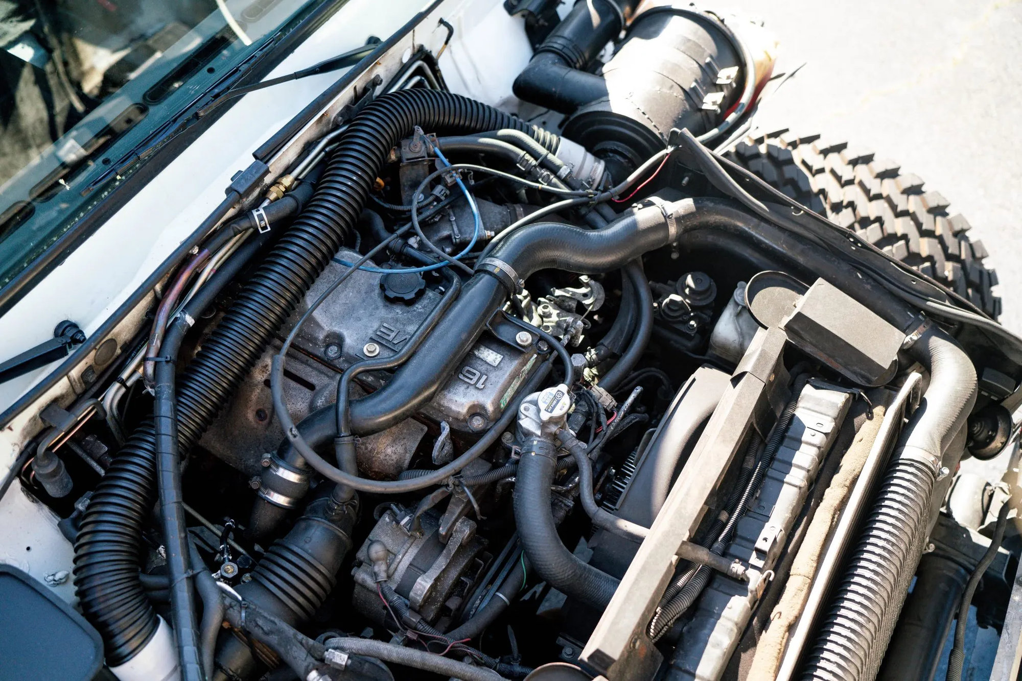 Xe Toyota không phải ai cũng biết: Trông như Hummer, ăn dầu như uống nước lã nhưng được săn lùng gắt gao - Ảnh 12