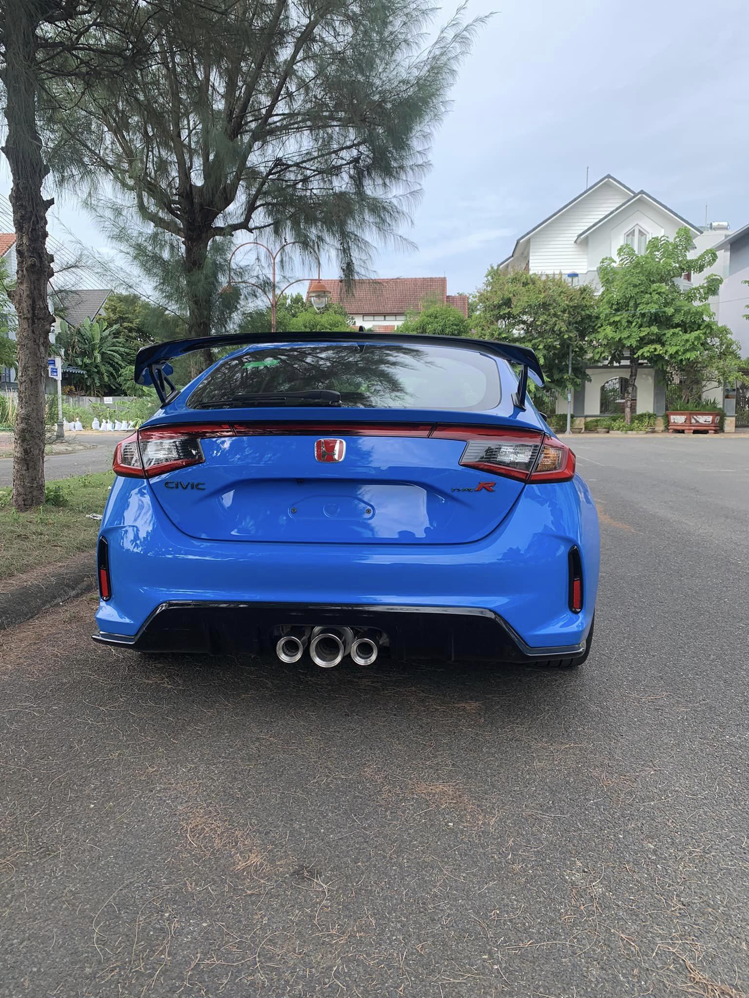 Lấy chiếc Honda Civic Type R này, bạn sẽ tiết kiệm 400 triệu so với mua ‘đập hộp’, người bán khẳng định xe mới lăn bánh 900km - Ảnh 2