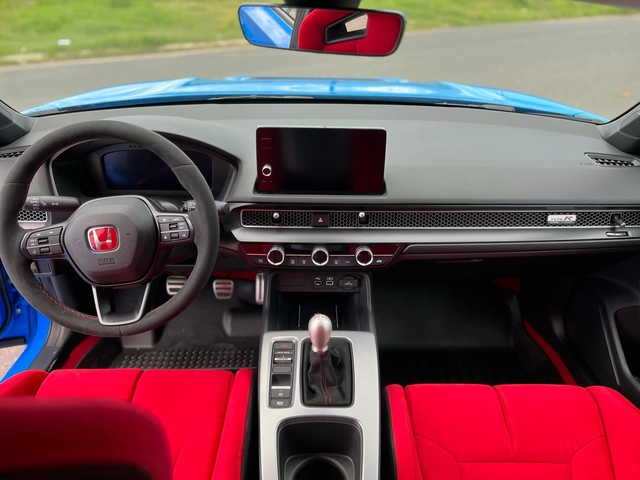 Lấy chiếc Honda Civic Type R này, bạn sẽ tiết kiệm 400 triệu so với mua ‘đập hộp’, người bán khẳng định xe mới lăn bánh 900km - Ảnh 5