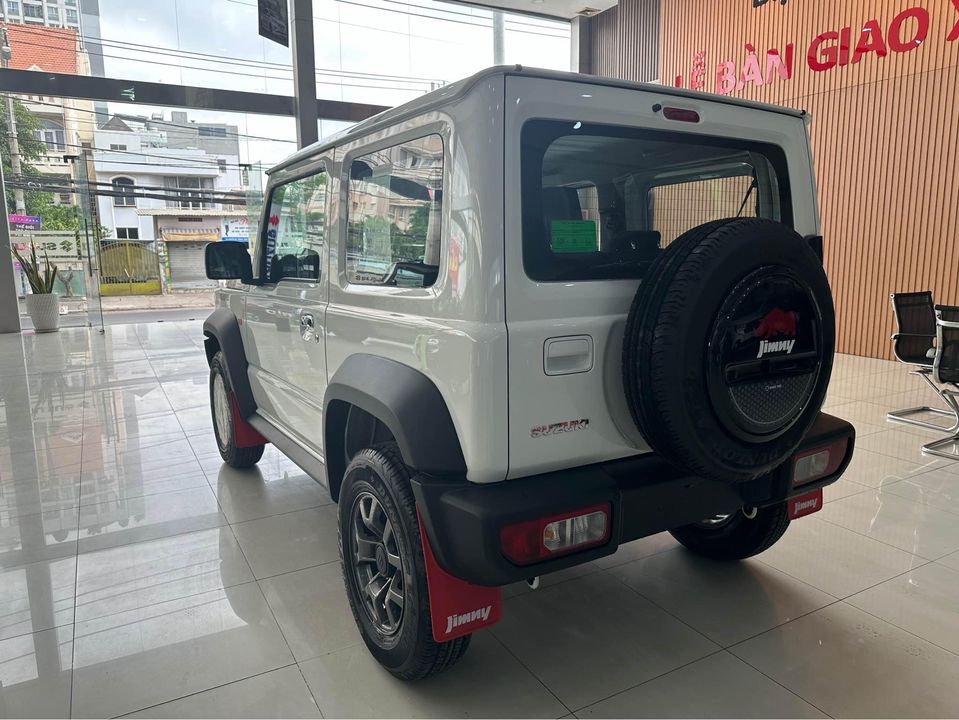 Lô Suzuki Jimny 2024 ồ ạt về đại lý trước ra mắt, sales báo rao ngay, ‘loạn’ giá, cao nhất gần 850 triệu đồng - Ảnh 6