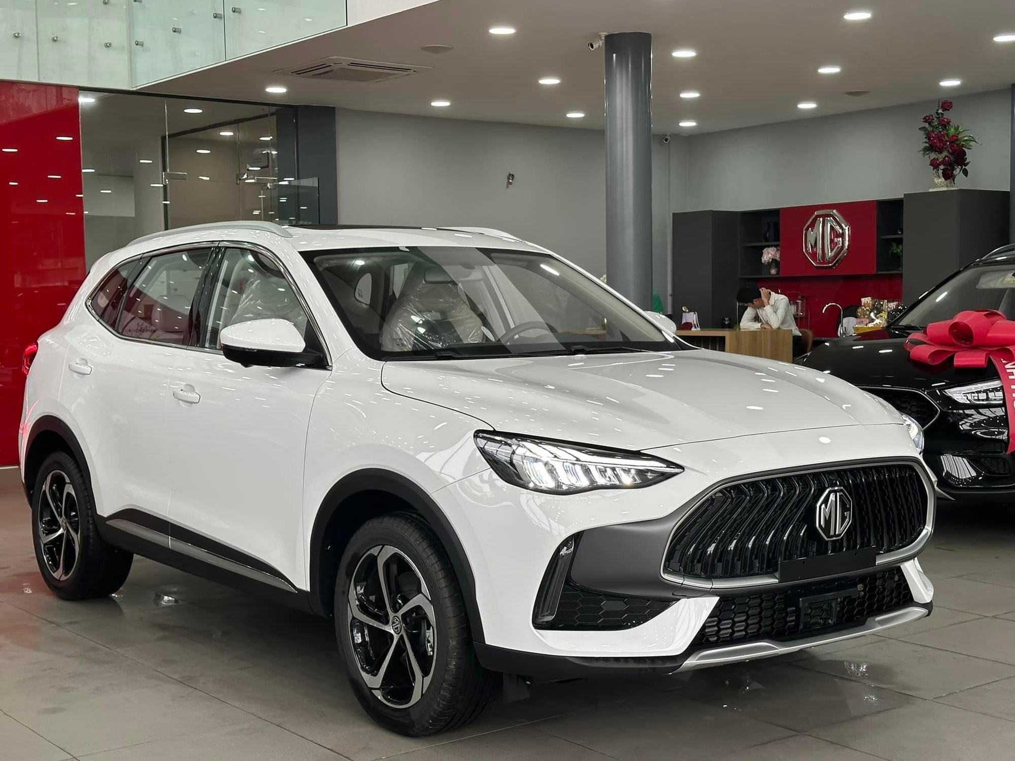 Giá MG HS tiếp tục có đáy mới sau 3 tháng ra mắt: Giảm tới 70 triệu ở đại lý, rẻ ngang Creta, Xforce - Ảnh 1