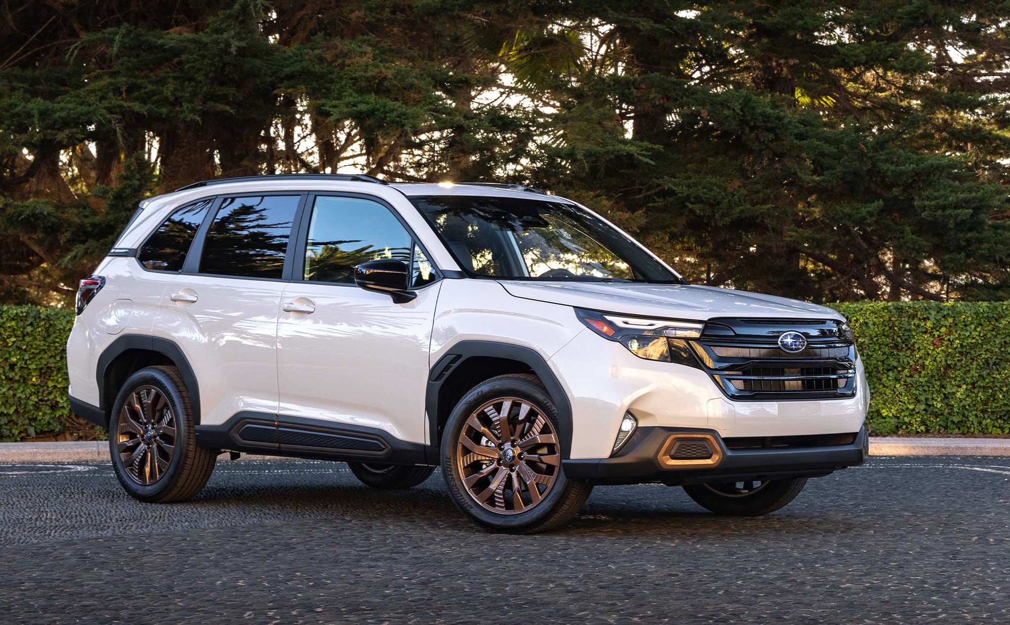 Đầu tháng 4, loạt ô tô giảm giá kỷ lục: Có mẫu giảm đến 250 triệu đồng - Ảnh 1