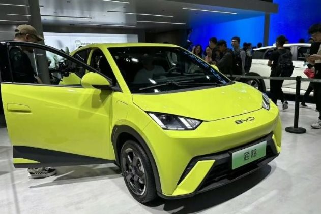 BYD, Geely cùng tấn công phân khúc vốn là niềm tự hào của Toyota, sắp trình làng bom tấn có phạm vi 2.000 km - Ảnh 1