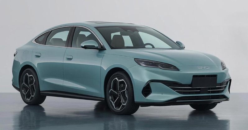 Hãng xe điện Trung Quốc sắp vào Việt Nam hé lộ sedan lai xăng điện siêu khủng: Phạm vi hoạt động 2.000 km, tiêu thụ dưới 3L/100 km - Ảnh 1