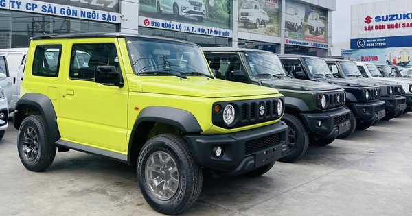 Lô Suzuki Jimny 2024 ồ ạt về đại lý trước ra mắt, sales báo rao ngay, ‘loạn’ giá, cao nhất gần 850 triệu đồng