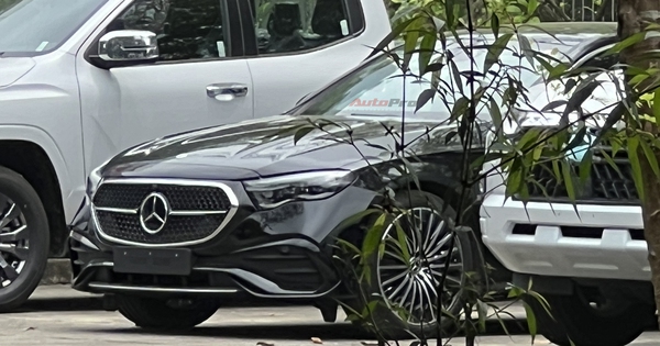 Mercedes-Benz E-Class 2024 xuất hiện tại Việt Nam: Giống bản plug-in hybrid ở Thái Lan, dự kiến ngày ra mắt không còn xa, dễ hút khách nếu giữ trang bị này