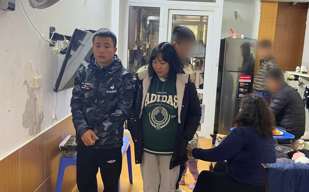 "Bà trùm" Bùi Thị Hương và đường dây lừa đảo 7.000 người mua điện thoại - Ảnh 2