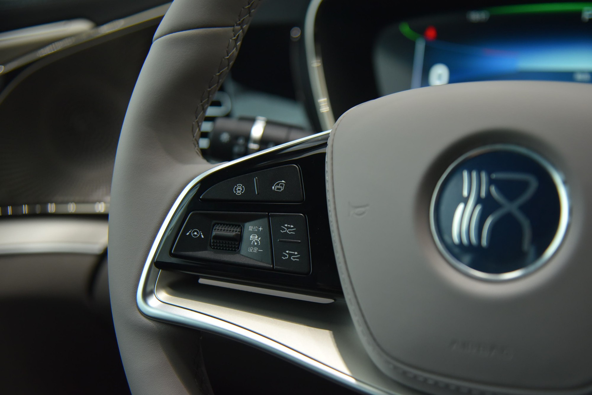 BYD Han EV sắp về Việt Nam dễ ‘hot’: Dáng như Taycan, chạy Hà Nội - Quảng Trị chỉ cần 1 lần sạc - Ảnh 9