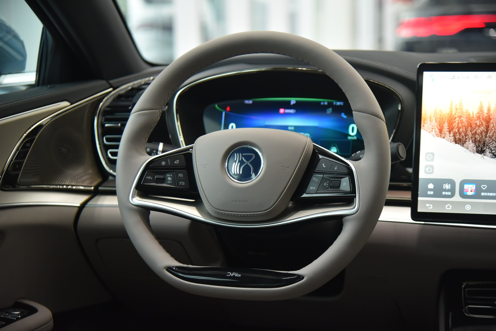 BYD Han EV sắp về Việt Nam dễ ‘hot’: Dáng như Taycan, chạy Hà Nội - Quảng Trị chỉ cần 1 lần sạc - Ảnh 6