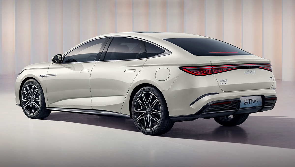 Xe mới ồ ạt lên lịch về Việt Nam và đây là những mẫu vừa tiết kiệm xăng, vừa không lo trạm sạc - Ảnh 17