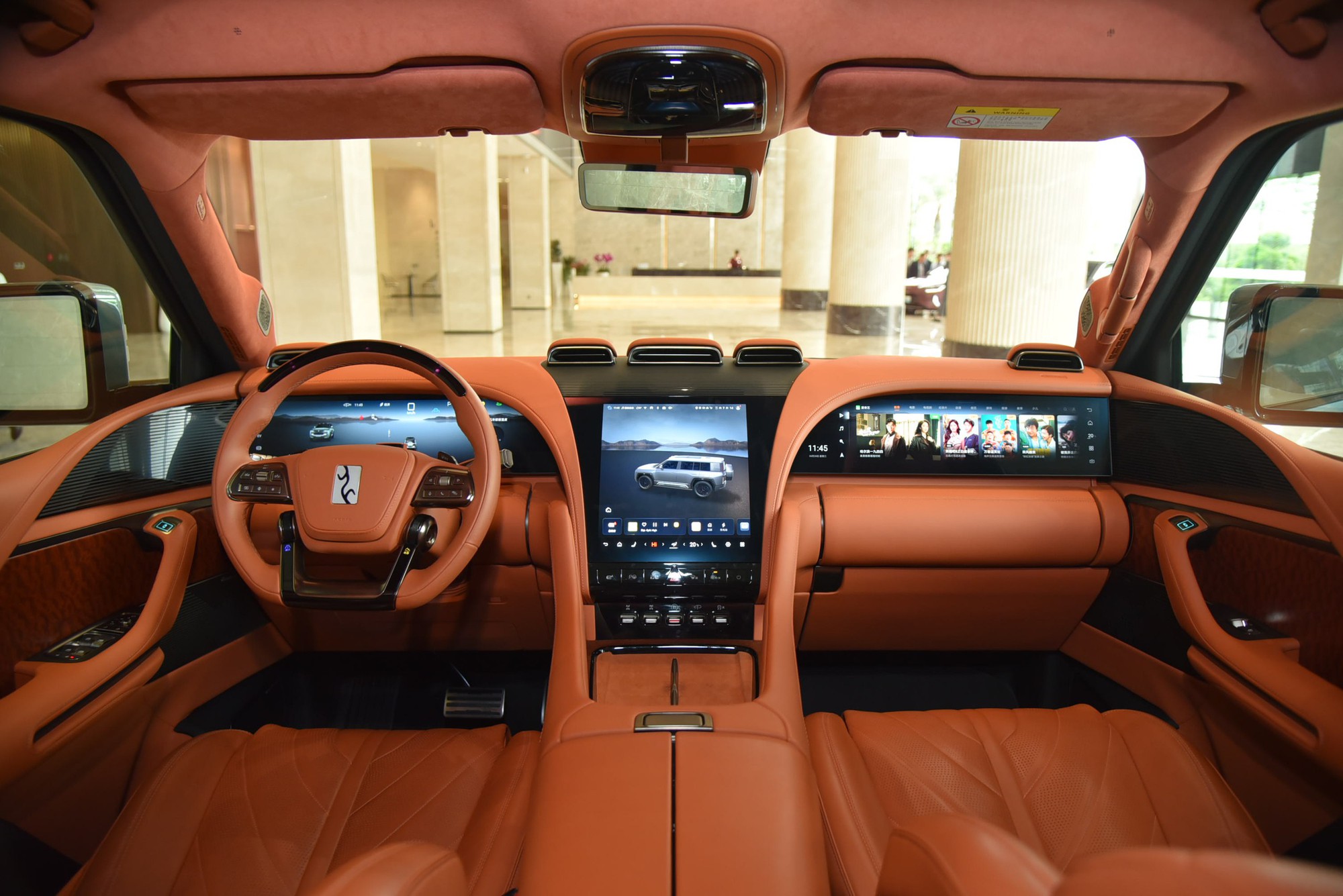 Khám phá ‘siêu SUV giá rẻ’ đấu Defender có thể về Việt Nam: Mạnh gần 1.200 mã lực, lội nước sâu 1m, chạy 1.000km mới phải sạc - Ảnh 18