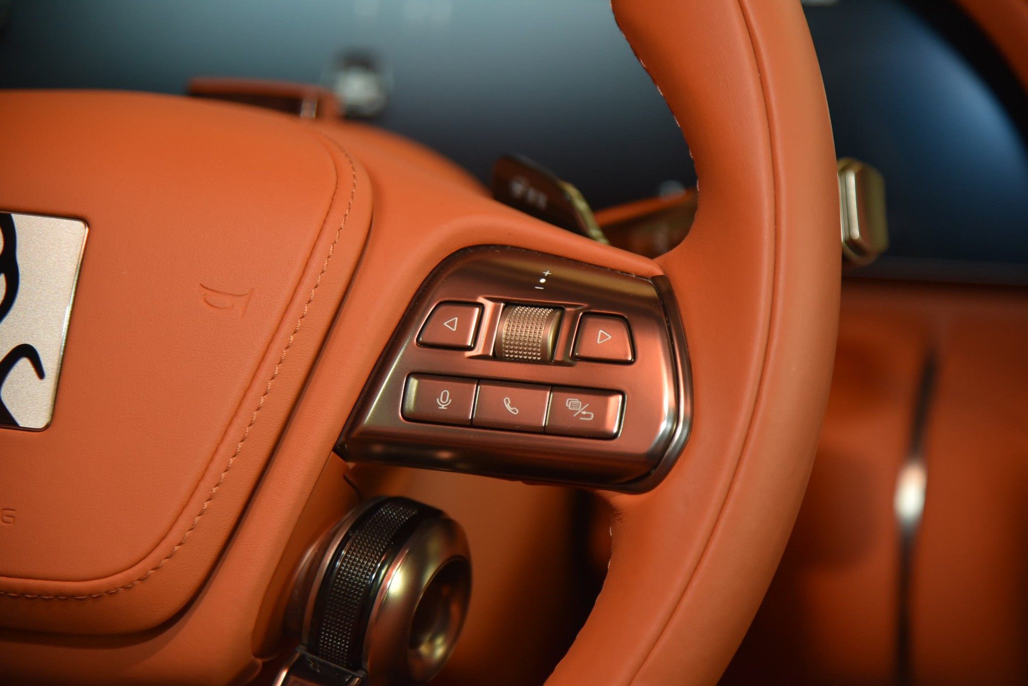 Khám phá ‘siêu SUV giá rẻ’ đấu Defender có thể về Việt Nam: Mạnh gần 1.200 mã lực, lội nước sâu 1m, chạy 1.000km mới phải sạc - Ảnh 20