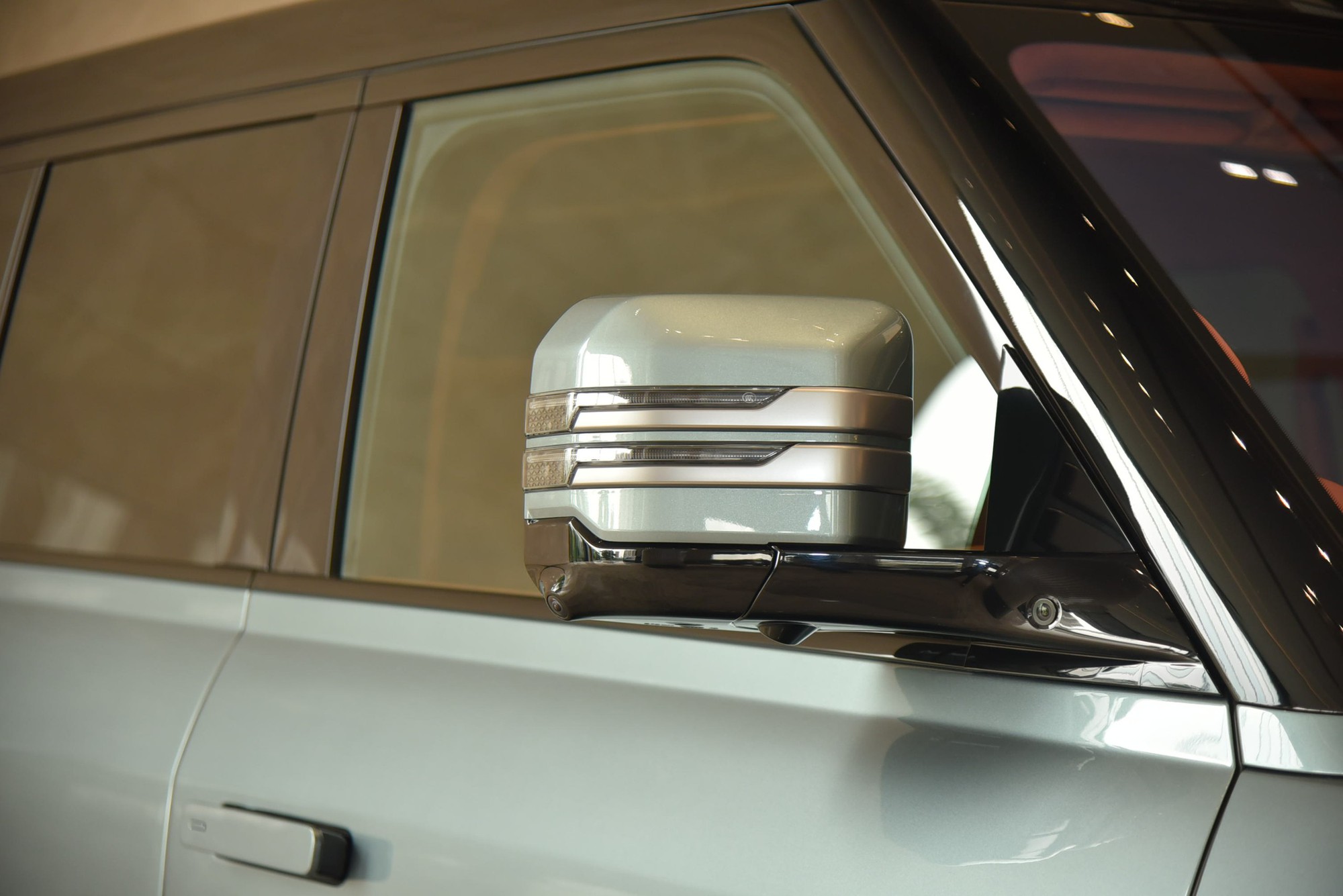 Khám phá ‘siêu SUV giá rẻ’ đấu Defender có thể về Việt Nam: Mạnh gần 1.200 mã lực, lội nước sâu 1m, chạy 1.000km mới phải sạc - Ảnh 14