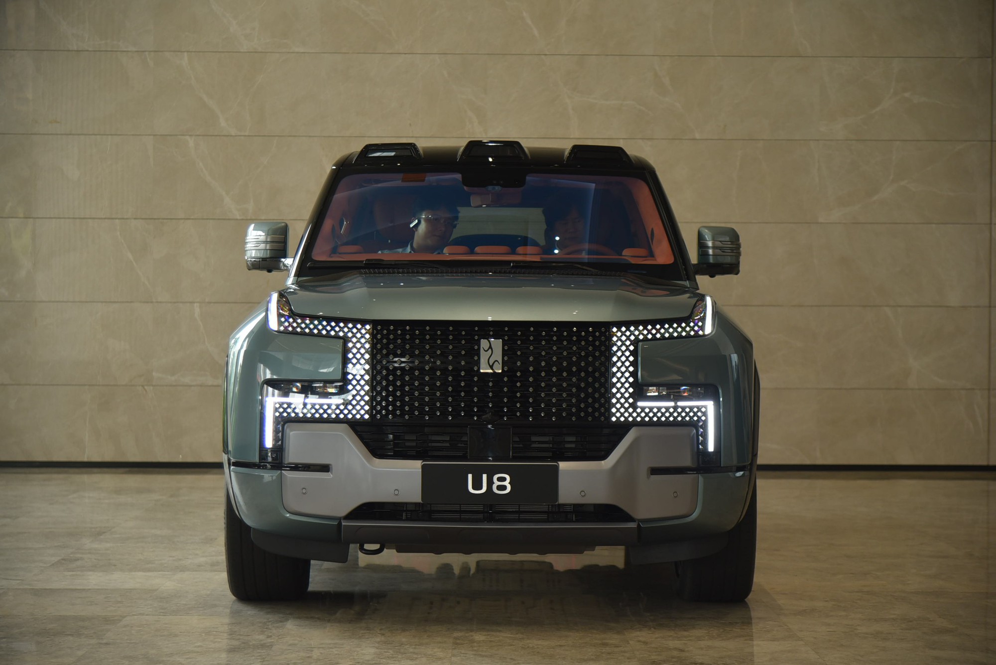 Khám phá ‘siêu SUV giá rẻ’ đấu Defender có thể về Việt Nam: Mạnh gần 1.200 mã lực, lội nước sâu 1m, chạy 1.000km mới phải sạc - Ảnh 10