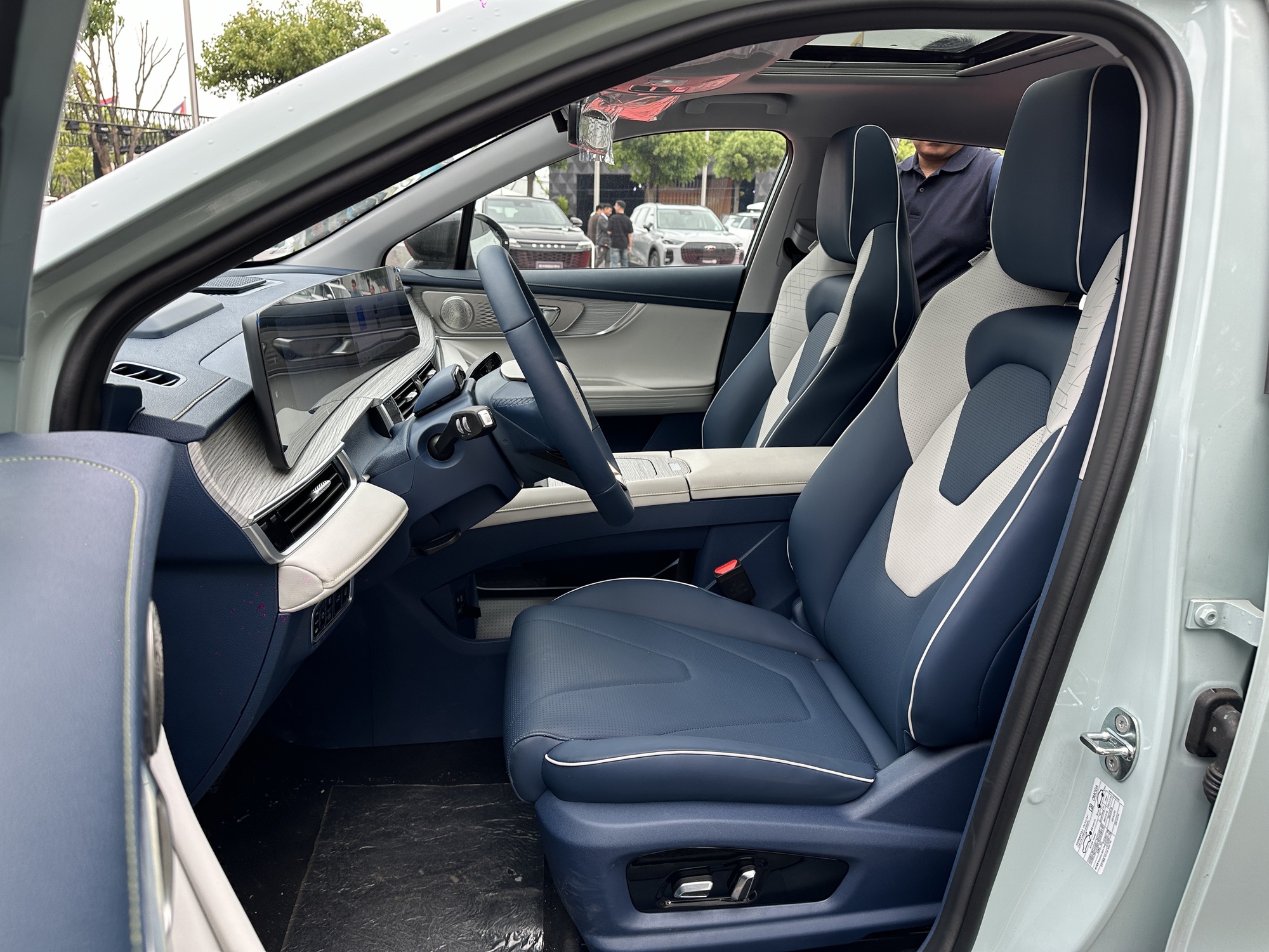 Xem trước Omoda E5 mở bán tại Việt Nam trong năm nay: Chạy 430km/lần sạc, nhiều trang bị an toàn dễ hút khách - Ảnh 8