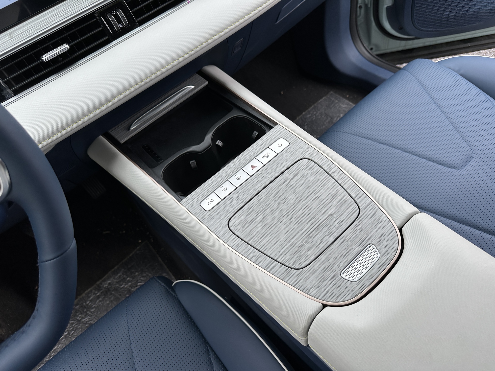 Xem trước Omoda E5 mở bán tại Việt Nam trong năm nay: Chạy 430km/lần sạc, nhiều trang bị an toàn dễ hút khách - Ảnh 7