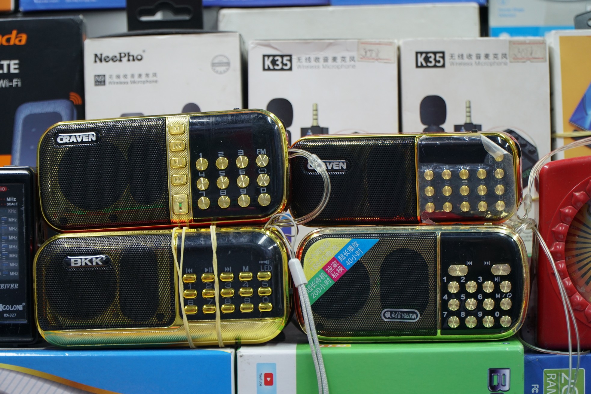 Phố điện máy, điện tử đầu tiên ở TPHCM có gì? - Ảnh 4