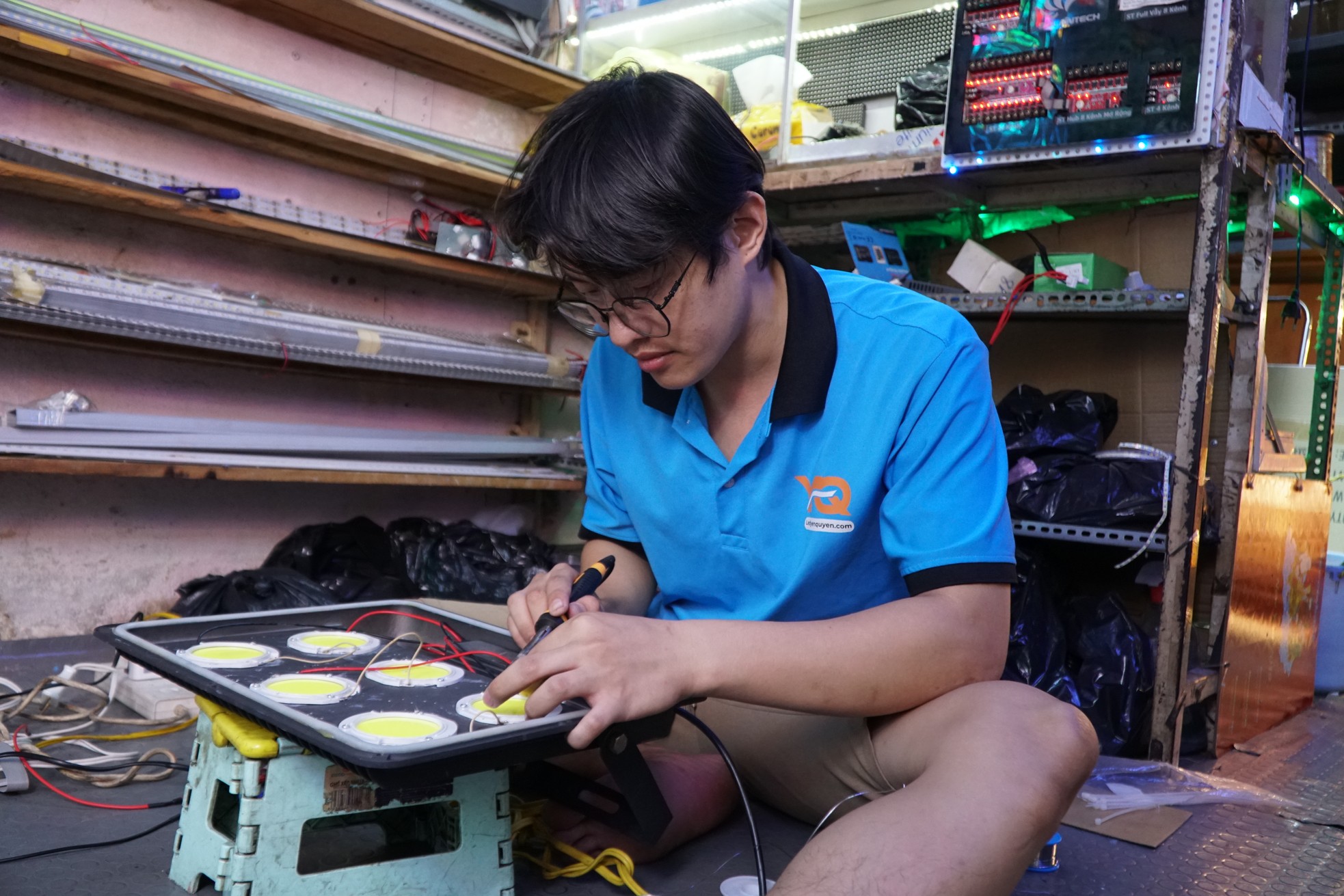 Phố điện máy, điện tử đầu tiên ở TPHCM có gì? - Ảnh 10