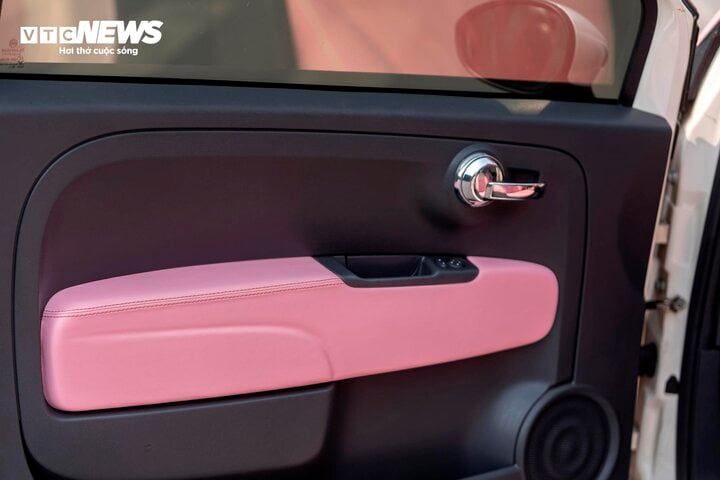 'Soi' xe Fiat 500 mới tậu của Hòa Minzy - Ảnh 13