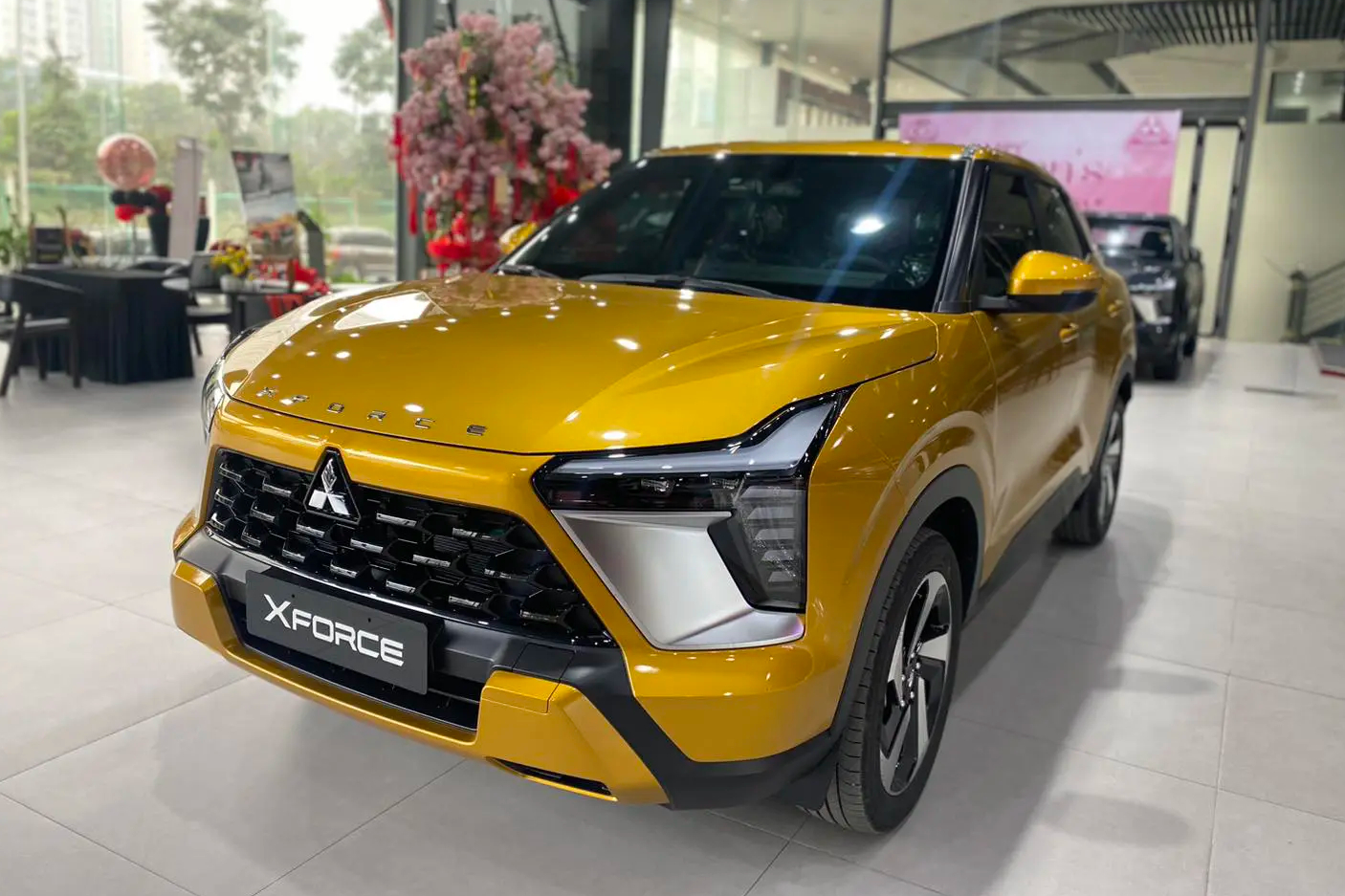 Với khuyến mãi này, mua xe Mitsubishi sẽ tiết kiệm gần 90 triệu phí lăn bánh, đỡ tốn thời gian kiếm phụ kiện - Ảnh 6