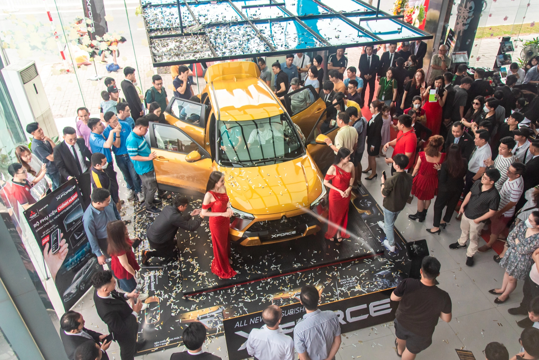 Mitsubishi Xforce đắt khách ngay tháng đầu giao xe: Đứng top 3 bán chạy toàn Việt Nam, vượt HR-V thành vua doanh số phân khúc - Ảnh 2